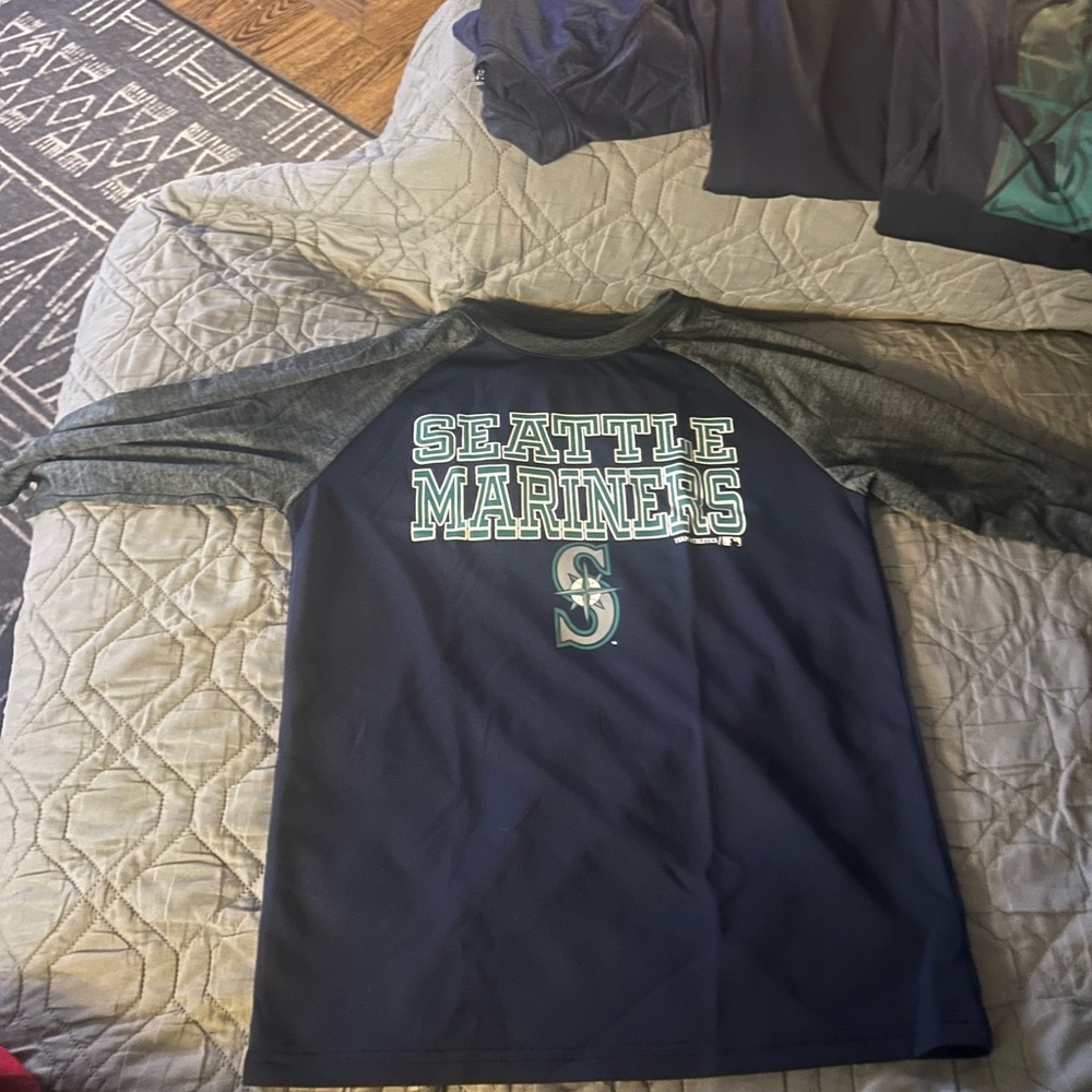 Boys 3/4 sleeve Mariners athletic t size 10/12